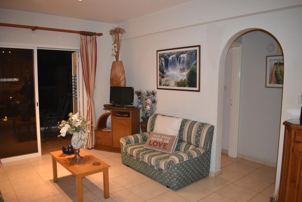 Sirena Sunrise Apartment 125 Paphos Exterior photo
